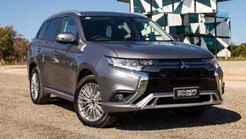 2019 Mitsubishi Outlander PHEV ES ADAS