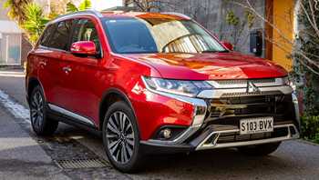 2018 Mitsubishi Outlander Exceed AWD 7 Seater