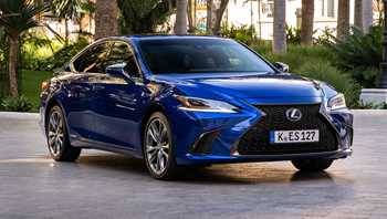 2019 Lexus ES 300h F Sport + EP