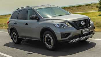 2018 Nissan Pathfinder ST-L 2WD N-TREK