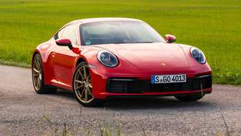 2019 Porsche 911 Carrera 4