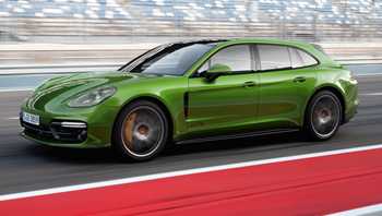 2018 Porsche Panamera GTS Sport Turismo