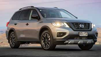 2018 Nissan Pathfinder ST-L 4WD N-TREK