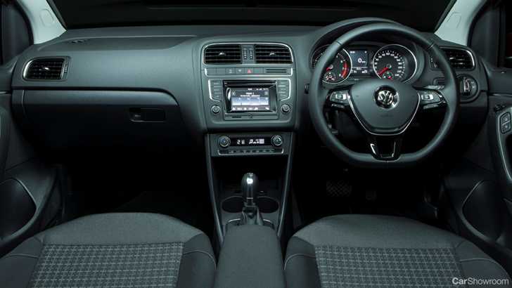 2014 VOLKSWAGEN POLO