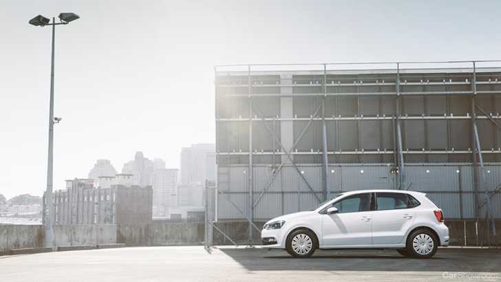 2014 VOLKSWAGEN POLO