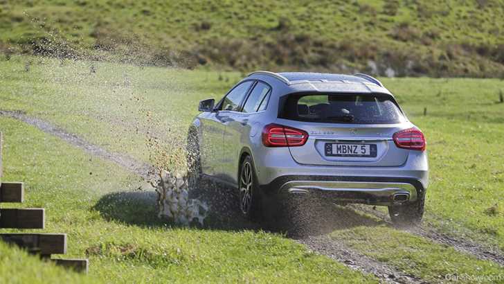 2014 MERCEDES-BENZ GLA 4D WAGON 250 4MATIC