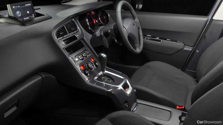 2014 PEUGEOT 5008