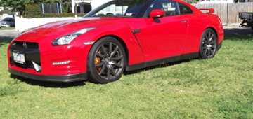 2013 NISSAN GT-R