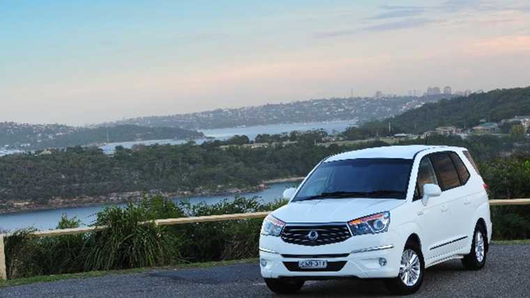 2013 SSANGYONG STAVIC 4D WAGON