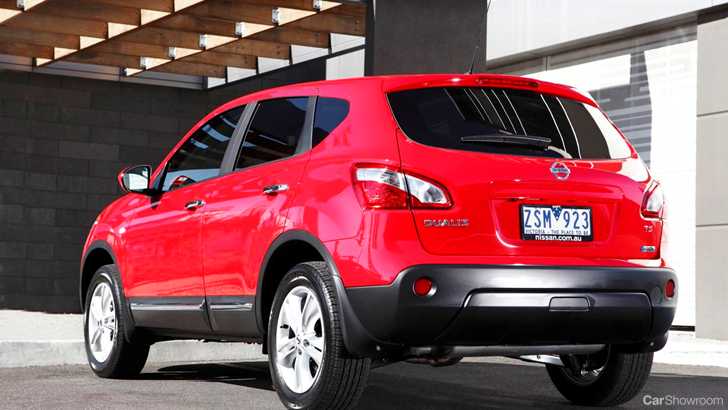 2013 NISSAN DUALIS