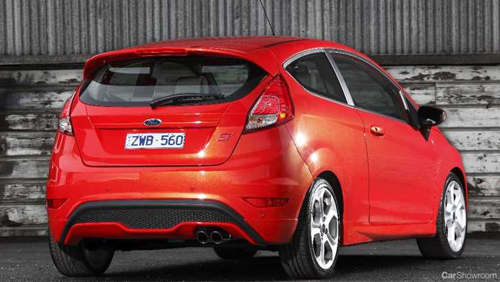2013 FORD FIESTA