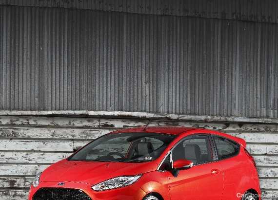 2013 FORD FIESTA