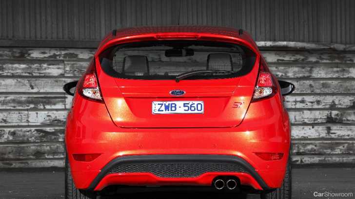 2013 FORD FIESTA