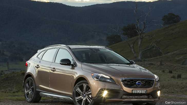 2013 VOLVO V40 5D HATCHBACK