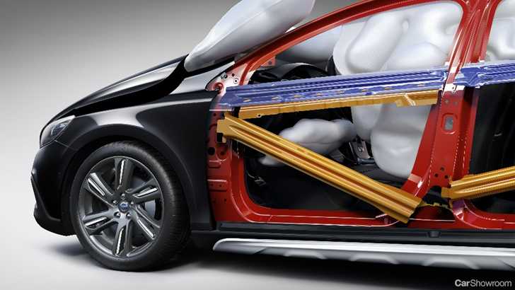 2013 VOLVO V40 5D HATCHBACK