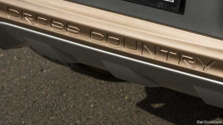 2013 VOLVO V40 5D HATCHBACK