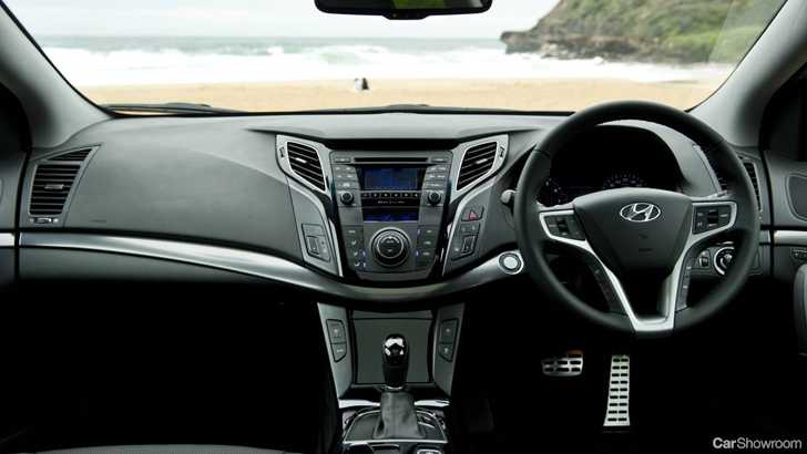 2013 HYUNDAI I40 4D SEDAN