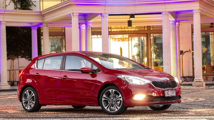 2013 KIA CERATO 5D HATCHBACK