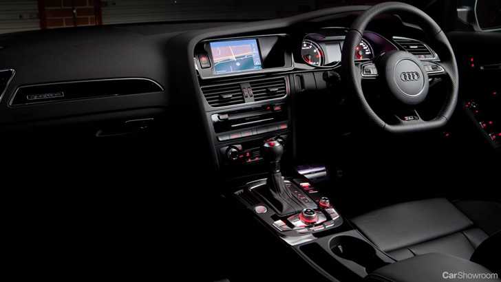 2013 AUDI RS4 4D WAGON AVANT QUATTRO
