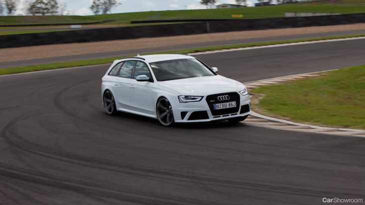 2013 AUDI RS4 4D WAGON AVANT QUATTRO