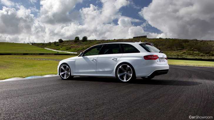 2013 AUDI RS4 4D WAGON AVANT QUATTRO