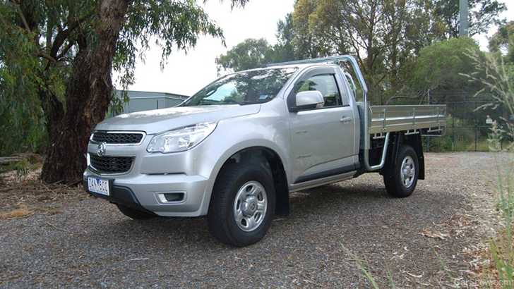 2013 HOLDEN COLORADO