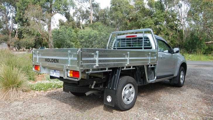 2013 HOLDEN COLORADO