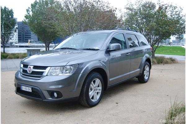 2013 FIAT FREEMONT 4D WAGON