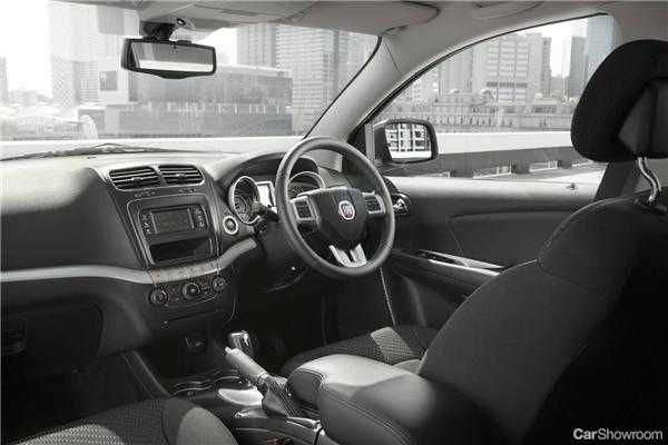 2013 FIAT FREEMONT 4D WAGON