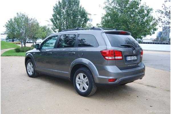 2013 FIAT FREEMONT 4D WAGON