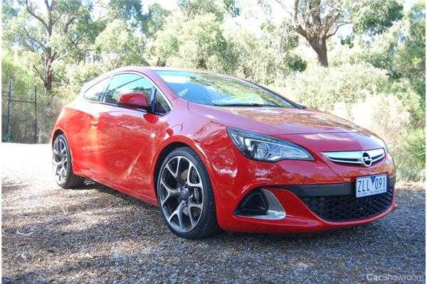 2013 OPEL ASTRA 3D HATCHBACK OPC