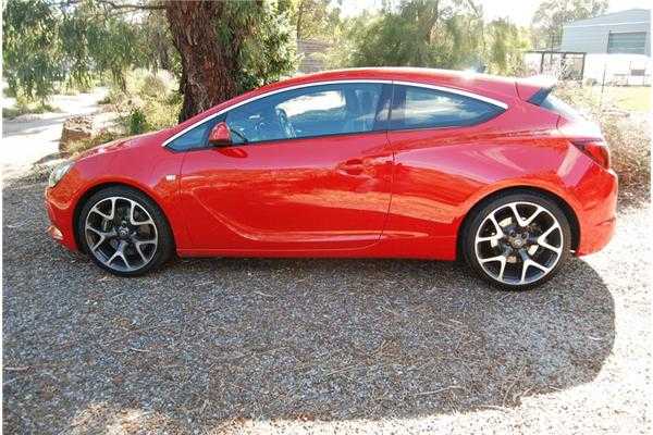 2013 OPEL ASTRA 3D HATCHBACK OPC