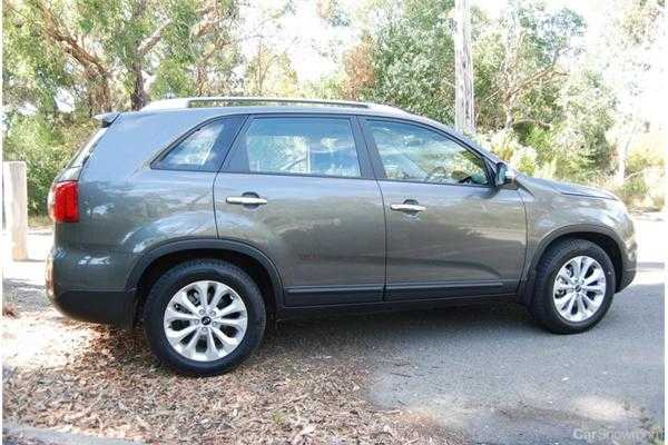 2013 KIA SORENTO 4D WAGON SLI 4X2