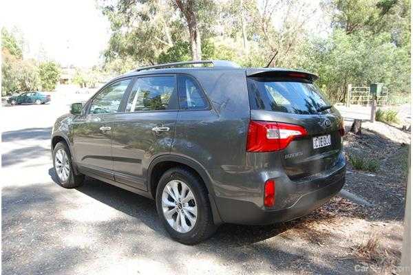 2013 KIA SORENTO 4D WAGON SLI 4X2