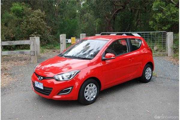 2013 HYUNDAI I20 3D HATCHBACK