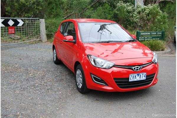 2013 HYUNDAI I20 3D HATCHBACK