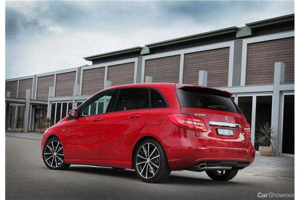 2013 MERCEDES-BENZ B200