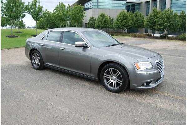 2013 CHRYSLER 300 4D SEDAN C