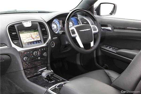 2013 CHRYSLER 300 4D SEDAN C