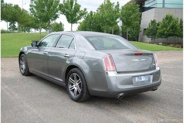 2013 CHRYSLER 300 4D SEDAN C