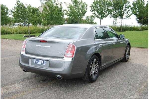 2013 CHRYSLER 300 4D SEDAN C