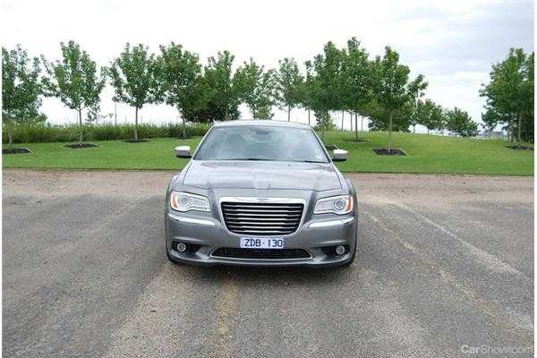 2013 CHRYSLER 300 4D SEDAN C