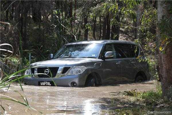 2013 NISSAN PATROL