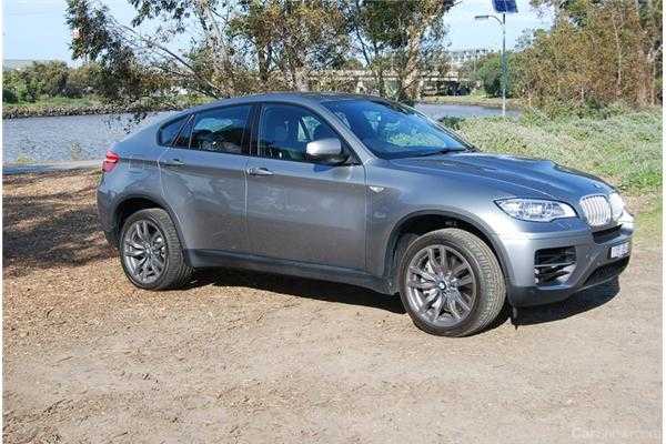 2012 BMW X6 4D COUPE M50D