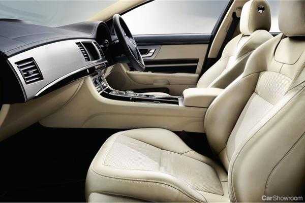 2012 JAGUAR XF 4D SEDAN