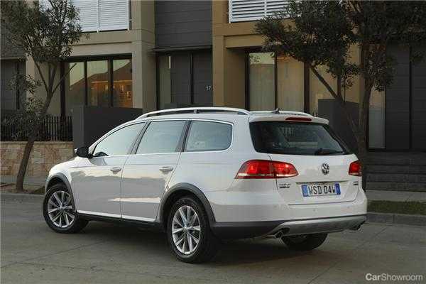 2012 VOLKSWAGEN PASSAT 4D WAGON