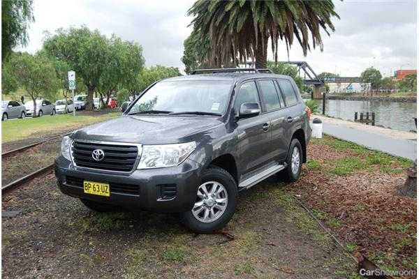2012 TOYOTA LANDCRUISER 4D WAGON GXL 4X4
