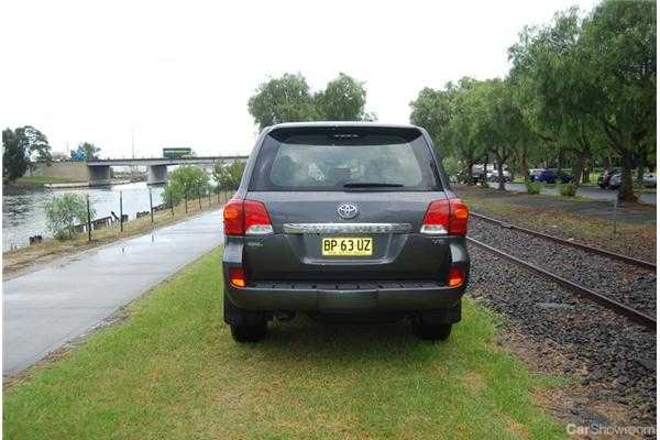 2012 TOYOTA LANDCRUISER 4D WAGON GXL 4X4