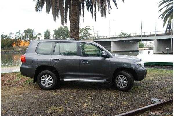 2012 TOYOTA LANDCRUISER 4D WAGON GXL 4X4