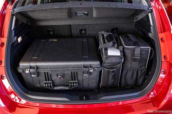 2012 TOYOTA COROLLA 5D HATCHBACK